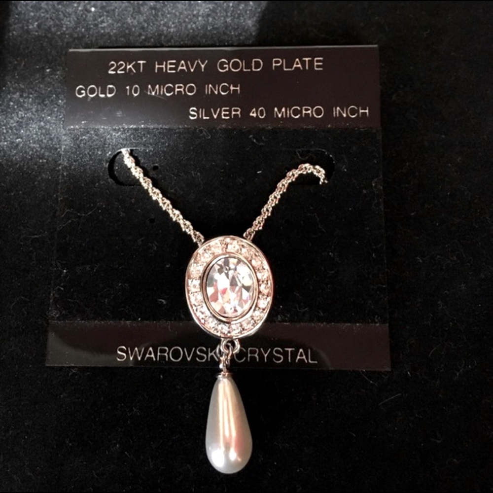 Swarovski Crystal Drop Pendant Necklace NWT!